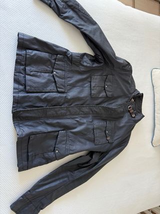 Parka Adolfo Domínguez encerada acolchada