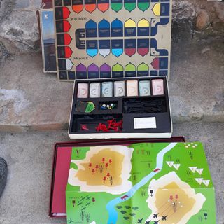 Giochi da tavolo Monopoly e Petropolis