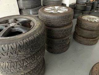 Neumáticos y llantas de aluminio segunda mano