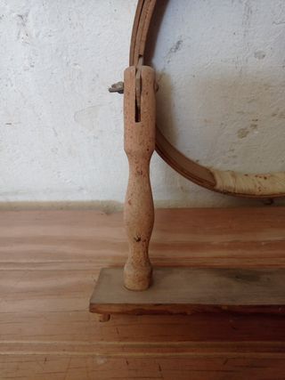 Antiguo bastidor madera bordar