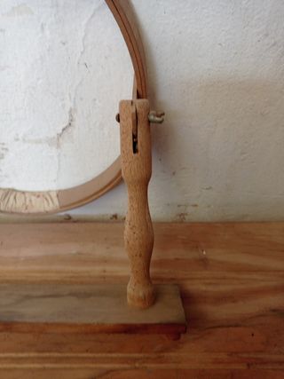 Antiguo bastidor madera bordar