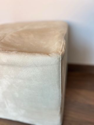Puff de terciopelo beige