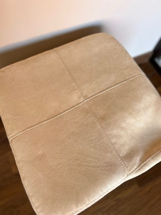 Puff de terciopelo beige