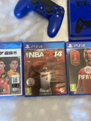 PS4 Pro Azul + Volante y Juegos
