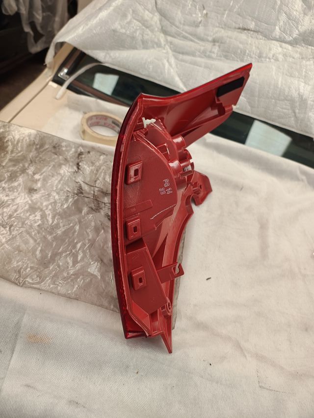 Piloto trasero derecho Suzuki Swift III