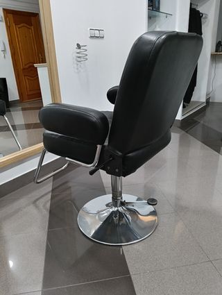 Sillón de peluquería negro