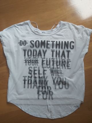 Camiseta blanca con sobretela