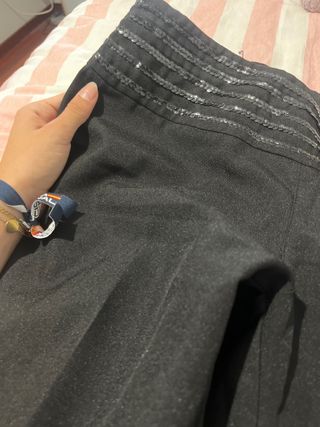 Pantalón de traje negro con lentejuelas