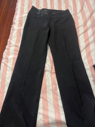 Pantalón de traje negro con lentejuelas