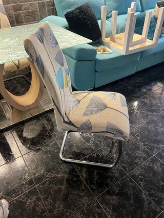 Mesa Comedor Cristal y 4 Sillas Madera