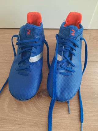 Botas de fútbol niño (Kipsta)
Talla 34