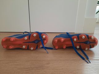 Botas de fútbol niño (Kipsta)
Talla 34