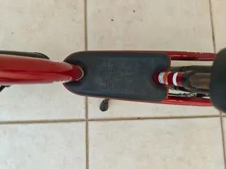 Trotineta infantil roja Bikestar