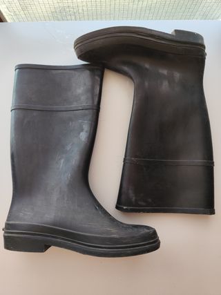 Botas de agua negras
