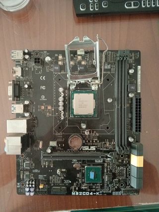 Intel Core i7-7700 + Placa Base M32CD4-K