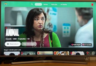 TV Samsung 50” UHD 4K SmartTV Plata