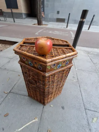 Cesta con Tapa de Mimbre Ropa/Almacenaje