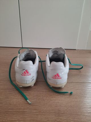 Botas de fútbol para niño Adidas
Talla 34