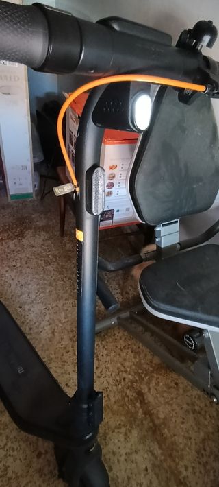Patín Eléctrico con Luz Trasera Roja
