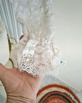 Blusa vintage encaje cuello alto talla L