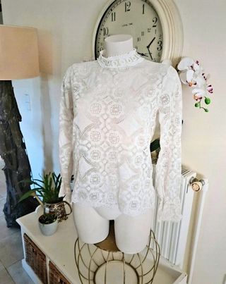 Blusa vintage encaje cuello alto talla L