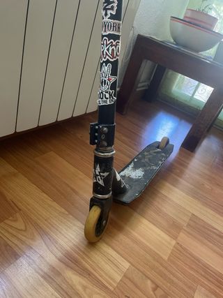 Skate negro tamaño pequeño/mediano