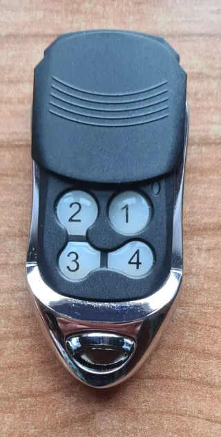 Mando garaje Motorline 4 botones