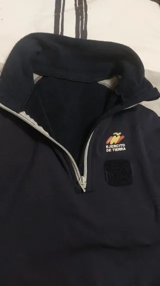 Sudadera y chaqueta deportiva Ejército