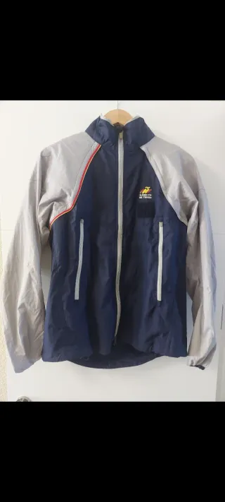 Sudadera y chaqueta deportiva Ejército