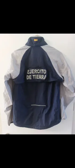 Sudadera y chaqueta deportiva Ejército