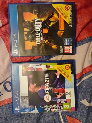 PS4 Blanca + 2 Juegos y 2 Mandos
