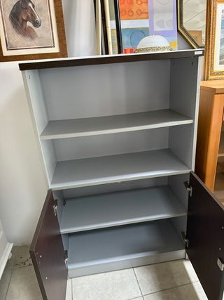 Mueble de oficina 2 puertas y 2 estantes
