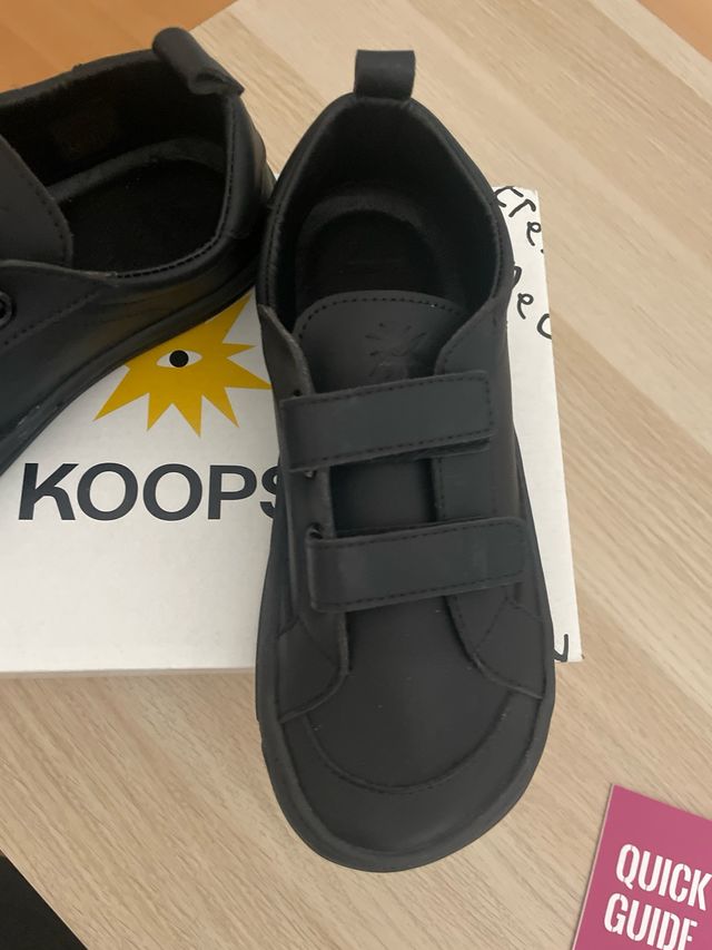 Zapatos niño KOOPS negros respetuosos talla 33