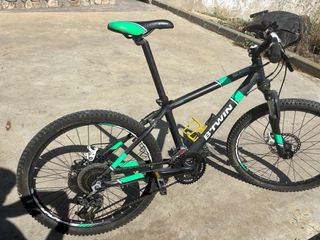 Bicicleta B'TWIN Negra y Verde