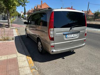 Mercedes-Benz Viano 2011