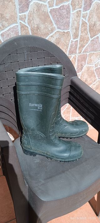 Botas de agua Forwalk verdes para trabajo.
