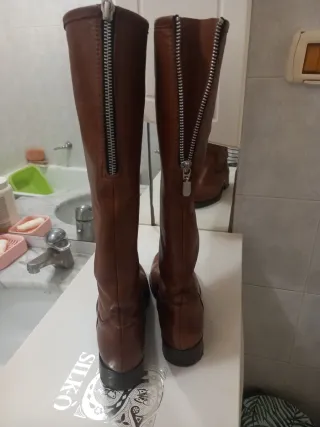 Stivali al ginocchio marroni con zip vera pelle