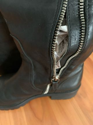 Botas altas de piel negras nuevas