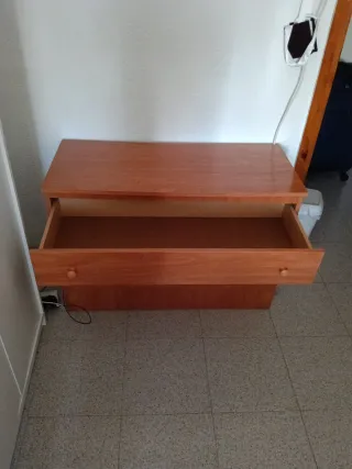 Cassettiera in legno con 3 cassetti