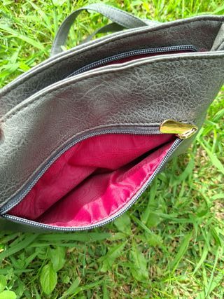 Bolso de hombro gris