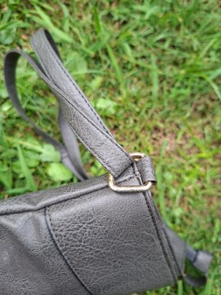 Bolso de hombro gris