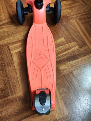 Patinete Micro Maxi naranja y negro