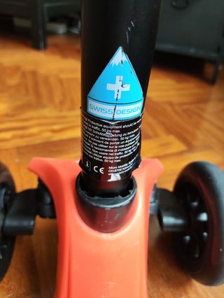 Patinete Micro Maxi naranja y negro
