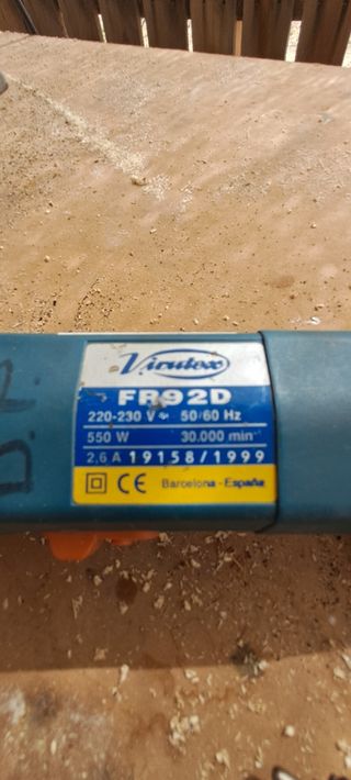 Fresadora Virutex FR92D