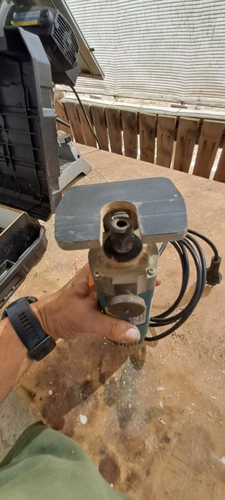 Fresadora Virutex FR92D