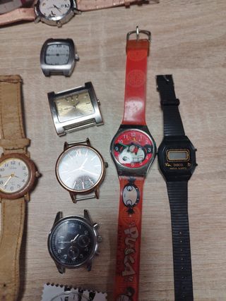 Set di 12 orologi assortiti