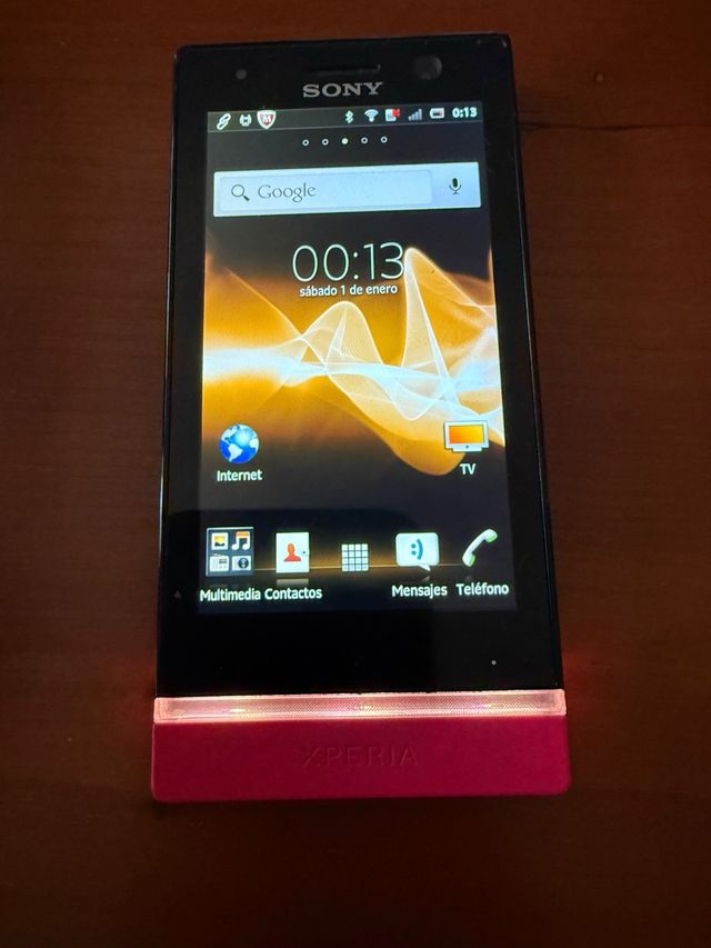 Sony Xperia U Negro y Rosa