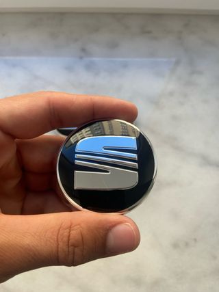 Tapabujes Seat 56mm Negro Plata Nuevos