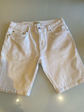 Pantalón corto blanco Pull and Bear Talla L