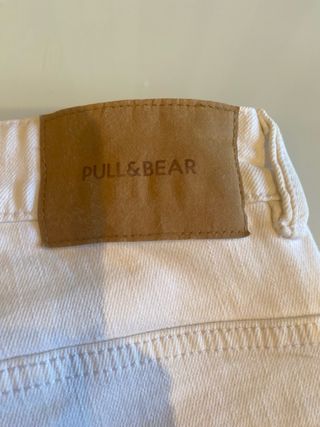 Pantalón corto blanco Pull and Bear Talla L